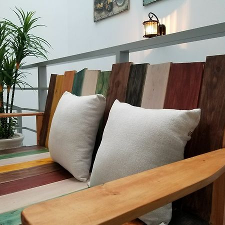 Timemark Travel Homestay & Hostel Хошимин Экстерьер фото
