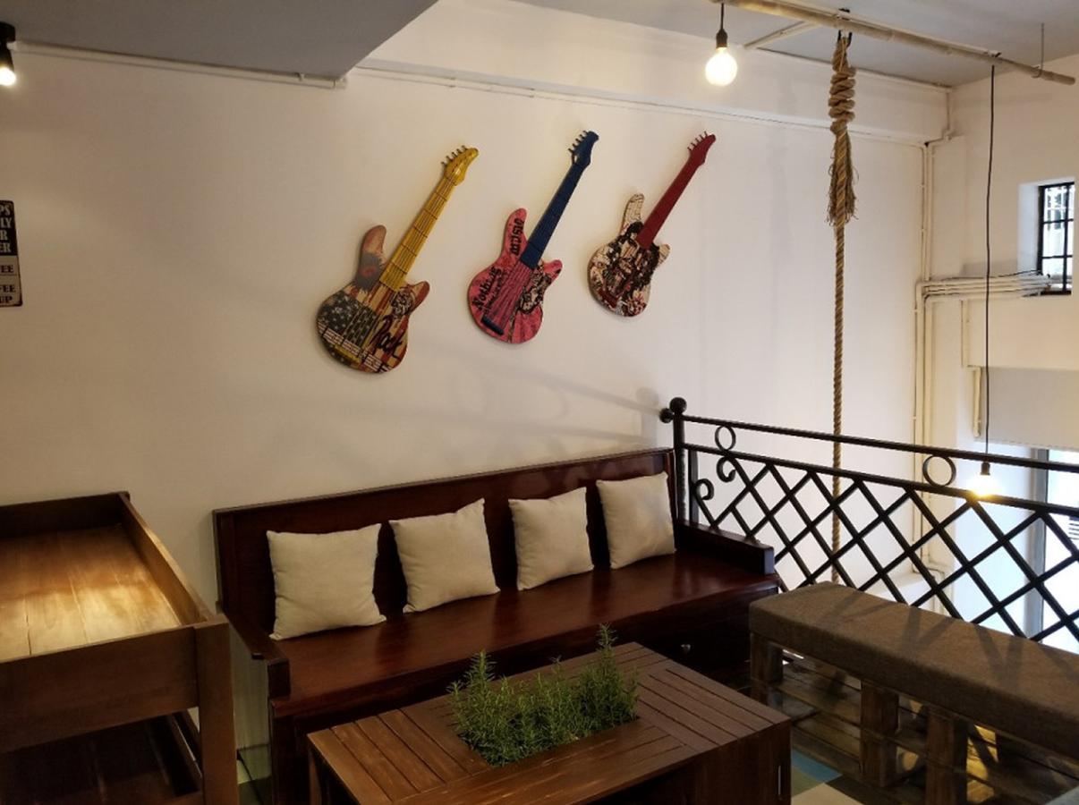 Timemark Travel Homestay & Hostel Хошимин Экстерьер фото