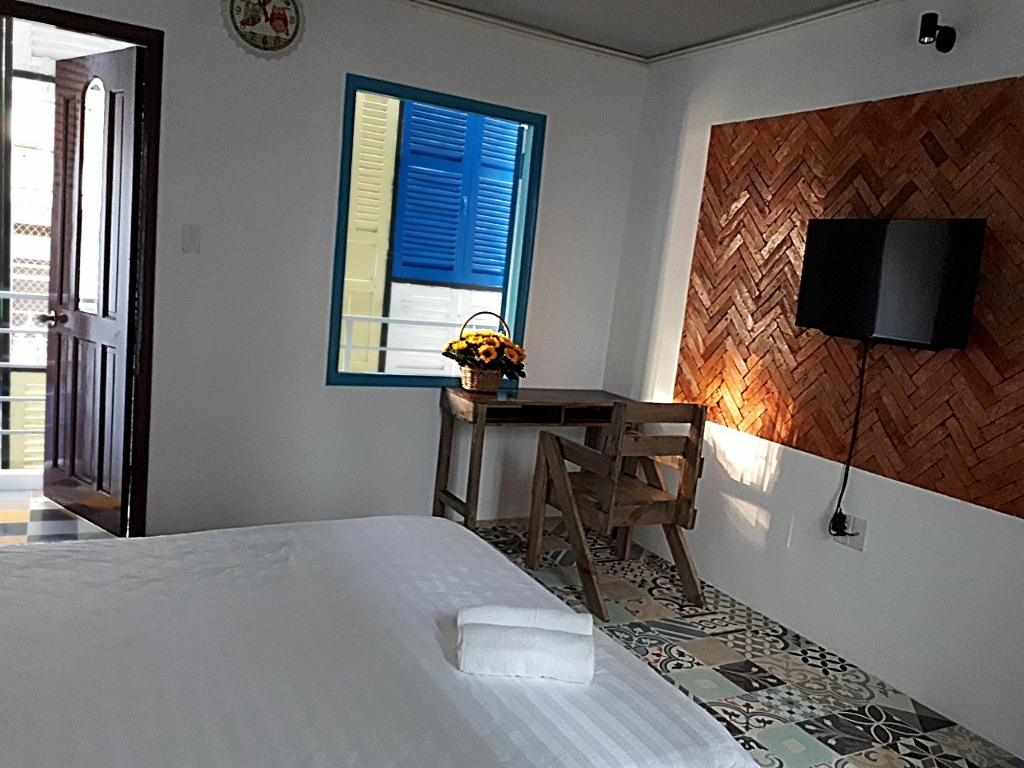Timemark Travel Homestay & Hostel Хошимин Экстерьер фото