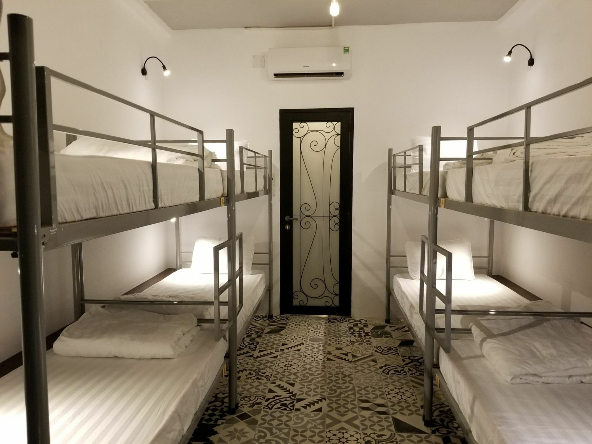 Timemark Travel Homestay & Hostel Хошимин Экстерьер фото