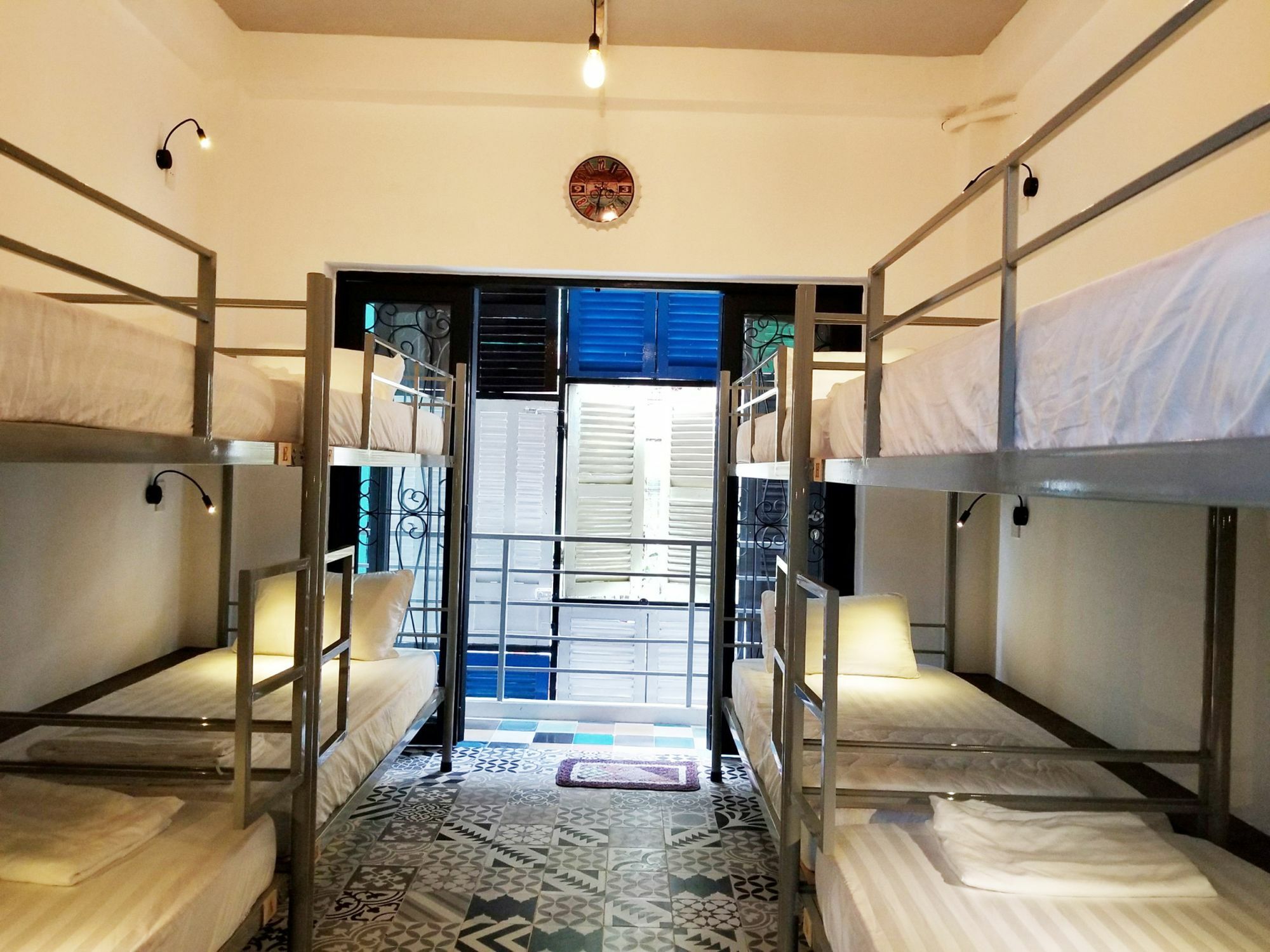 Timemark Travel Homestay & Hostel Хошимин Экстерьер фото